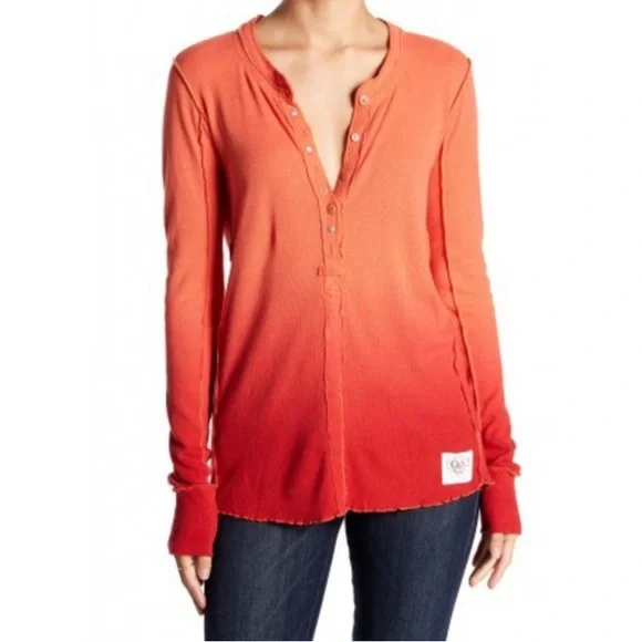 SOLD Free People We The Free Curl Up Ombré Henley Top S - Picture 1 of 10